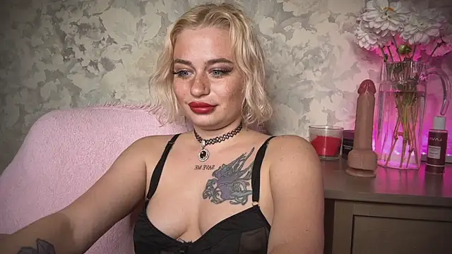 Snapshot of angelalicehell chatting on October 1, 2025, 8:09 am angelalicehell online show from October 1, 2025, 8:09 am