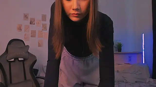 adelle046 online show from October 3, 2025, 9:50 am