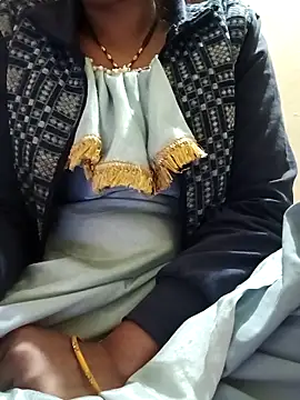 Snapshot of LOVE-VIKA chatting on November 27, 2025, 9:44 am LOVE-VIKA online show from November 27, 2025, 9:44 am