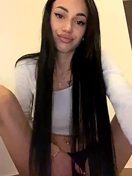 ilariea girl online show from November 9, 2025, 9:35 pm