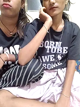 Snapshot of Unique_girls90 chatting on October 18, 2025, 3:46 pm Unique girls90 online show from October 18, 2025, 3:46 pm