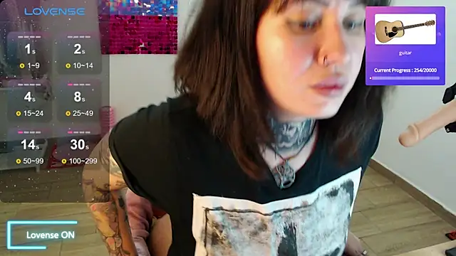 Senorita  Dakota online show from October 14, 2025, 9:59 pm