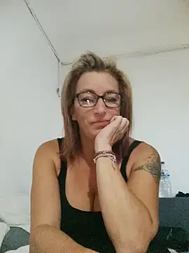 Snapshot of Fifi83Bell chatting on September 30, 2025, 7:30 pm Fifi83Bell online show from September 30, 2025, 7:30 pm