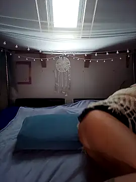 Jenny Blum online show from February 10, 2026, 10:52 am