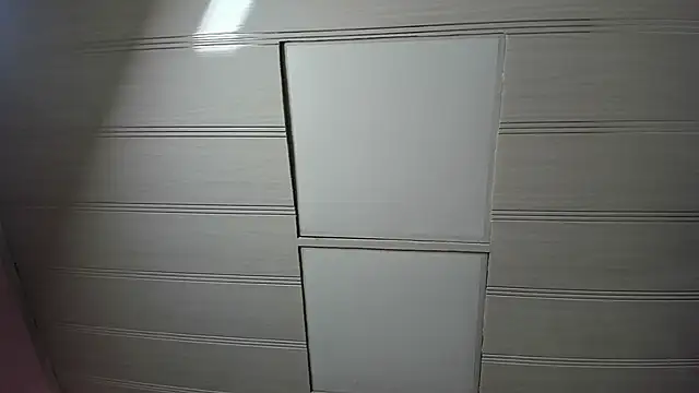 LeaMoreau22 online show from October 25, 2025, 11:51 am