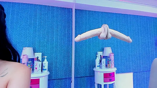 LeaMoreau22 online show from February 5, 2026, 3:00 am