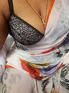 Tamil Ammani online show from October 4, 2025, 7:39 am