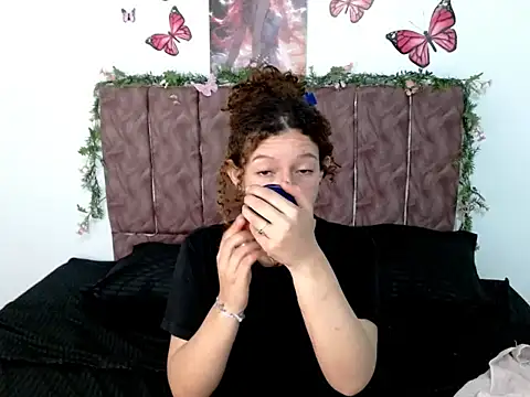 ElaRose723 online show from October 17, 2025, 3:58 pm