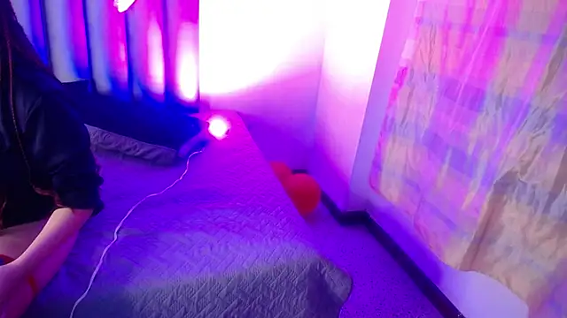 juliana-97 online show from October 26, 2025, 4:29 am