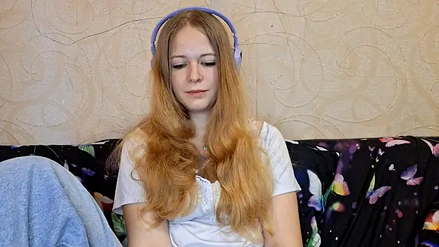 Snapshot of Marry_Wild chatting on October 7, 2025, 6:43 am Marry Wild online show from October 7, 2025, 6:43 am