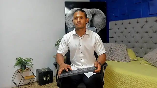 casike1 online show from October 7, 2025, 11:35 pm