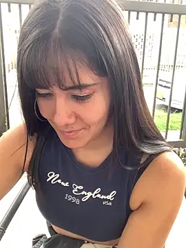 LunaMartinez Pink online show from October 31, 2025, 1:56 pm