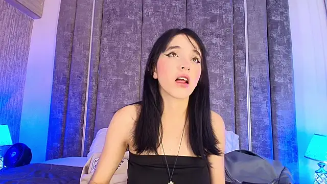 MeganR  online show from March 3, 2026, 9:15 am