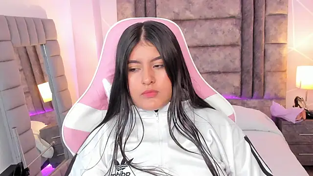 AnnaSwift  online show from December 16, 2025, 12:21 pm