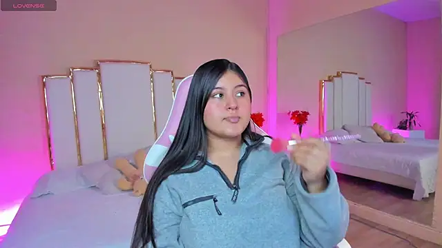 AnnaSwift  online show from February 11, 2026, 1:27 pm