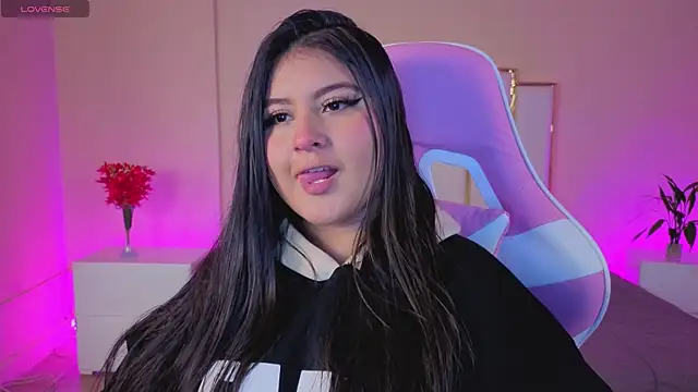 AnnaSwift  online show from April 1, 2026, 11:55 am