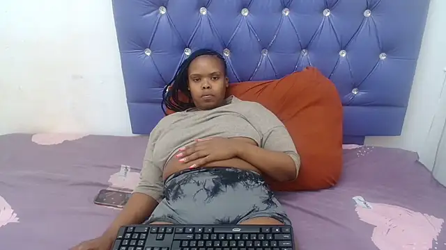 XYummyDoll32 online show from October 22, 2025, 3:01 pm