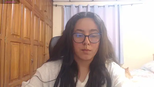 Venus cat  online show from December 20, 2025, 5:03 am