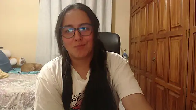 Venus cat  online show from March 8, 2026, 3:43 am