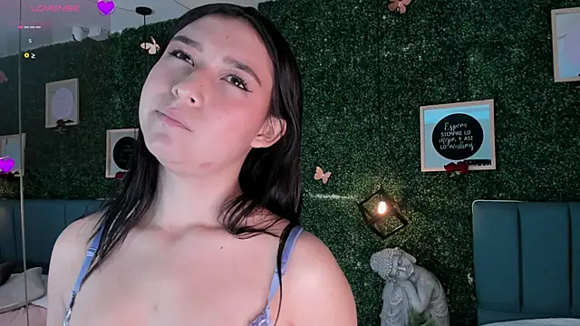 Rubyvixxen  online show from October 31, 2025, 3:40 am