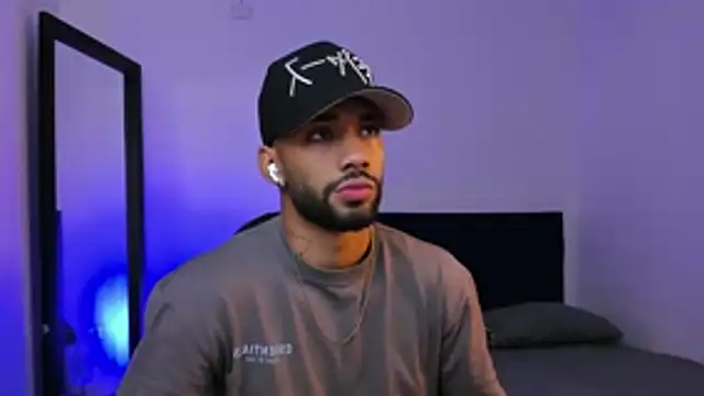 theo sky1 online show from November 5, 2025, 1:33 pm