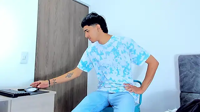 Snapshot of Anthony_carter chatting on November 6, 2025, 12:28 pm Anthony carter online show from November 6, 2025, 12:28 pm