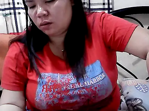 Snapshot of HornyPussie69 chatting on April 20, 2026, 12:13 am HornyPussie69 online show from April 20, 2026, 12:13 am