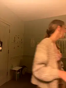 Snapshot of AmberLustXXX chatting on October 21, 2025, 2:45 am AmberLustXXX online show from October 21, 2025, 2:45 am