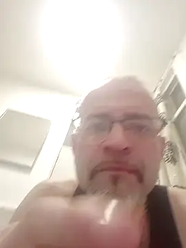 Curious9884 online show from April 9, 2026, 8:09 am