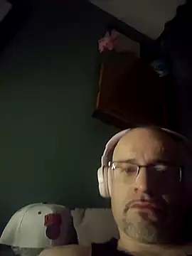 Curious9884 online show from June 5, 2026, 7:14 am