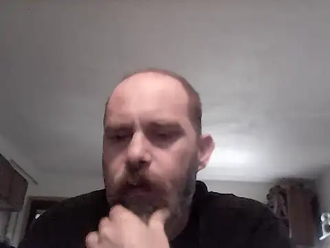 Snapshot of crazyheratic8 chatting on August 9, 2026, 12:43 pm crazyheratic8 online show from August 9, 2026, 12:43 pm