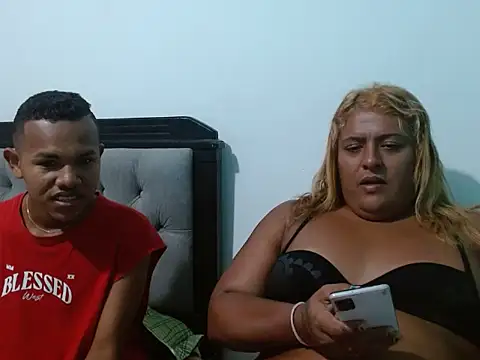 Kiarayalex online show from October 15, 2025, 5:51 am