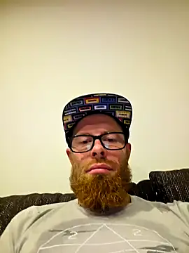 Snapshot of knopp877 chatting on October 11, 2025, 9:35 pm knopp877 online show from October 11, 2025, 9:35 pm