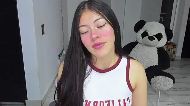 amazingloren999 online show from November 5, 2025, 8:58 am