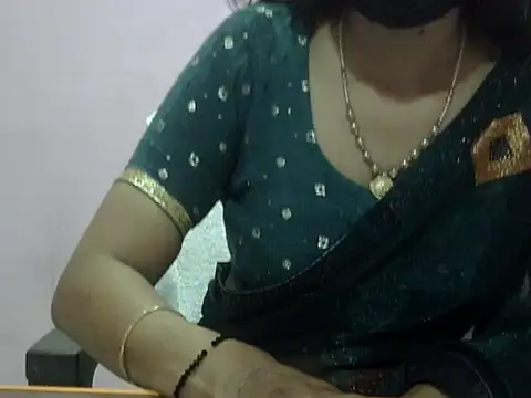 Laila Cute online show from March 25, 2026, 3:51 pm