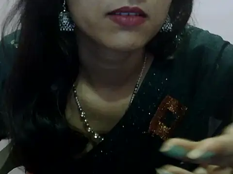Laila Cute online show from May 7, 2026, 3:39 pm