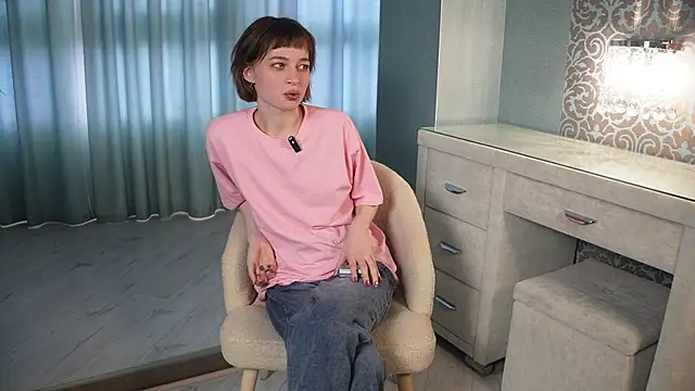 PaulaDauge online show from October 2, 2025, 5:03 am