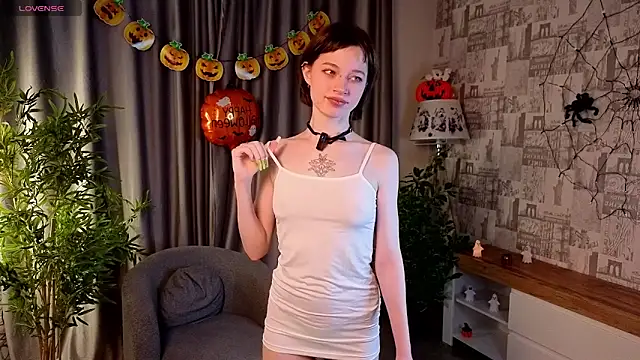 PaulaDauge online show from November 3, 2025, 1:08 am