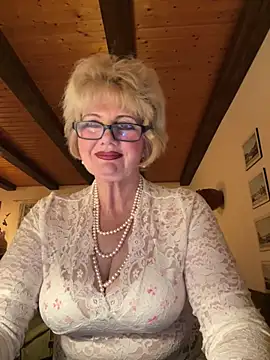 BoloshkaBlonda online show from April 3, 2026, 6:39 pm