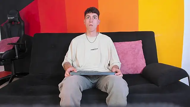 LukeSavagge online show from October 15, 2025, 8:42 pm