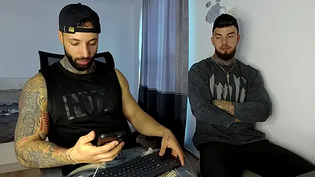 MasculineGuy99 online show from November 13, 2025, 7:29 am