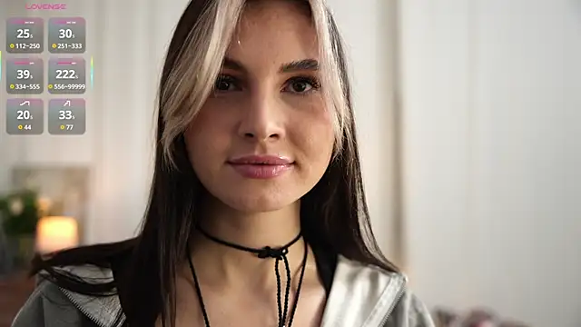 sunglammodel online show from October 25, 2025, 8:22 am