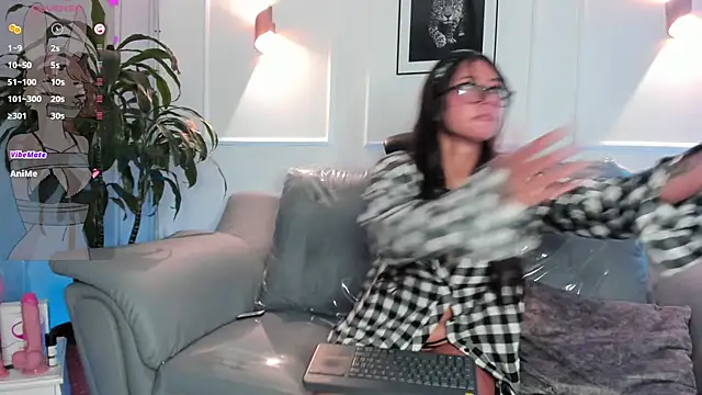 Hekate 20 online show from December 2, 2025, 8:37 pm