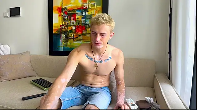 Snapshot of YummyGann chatting on November 30, 2025, 5:00 am YummyGann online show from November 30, 2025, 5:00 am