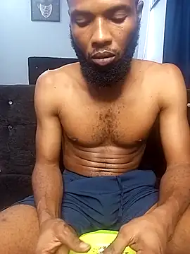 Snapshot of FreakyKaigrey chatting on October 18, 2025, 10:38 am FreakyKaigrey online show from October 18, 2025, 10:38 am