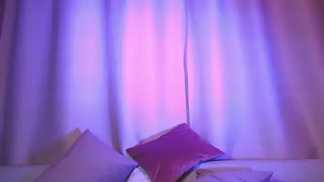 SophieDiamond Xx online show from October 9, 2025, 6:17 pm