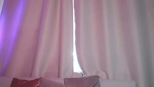 SophieDiamond Xx online show from October 12, 2025, 10:14 am