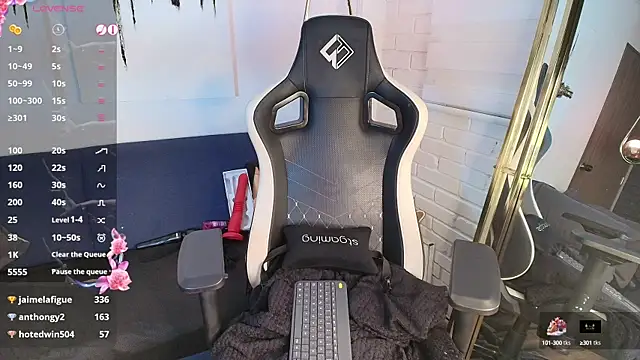 Snapshot of Matti_sofia_ chatting on October 1, 2025, 8:59 pm Matti sofia online show from October 1, 2025, 8:59 pm