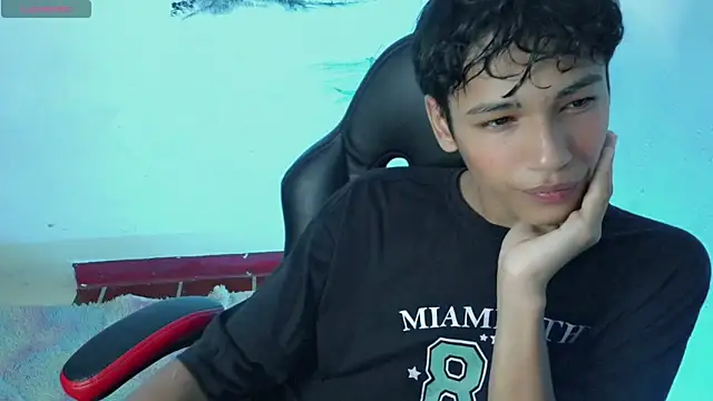 Im david02 online show from October 20, 2025, 1:00 pm