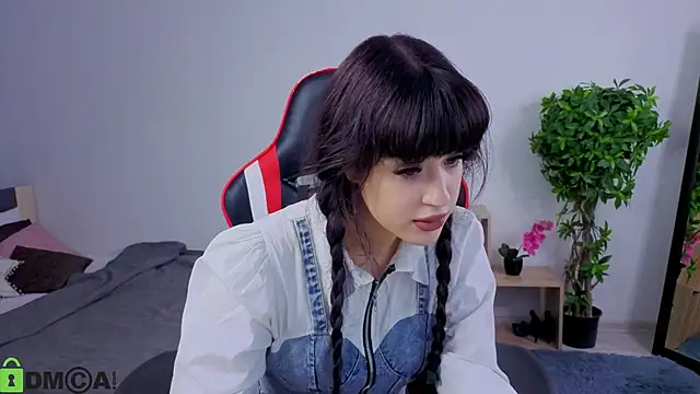 Erika peach online show from October 4, 2025, 2:59 pm